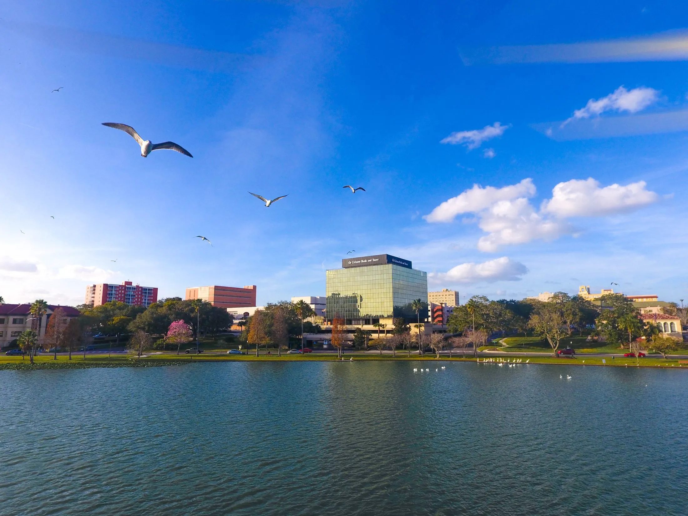 Geneva Lake · Lakeland Office